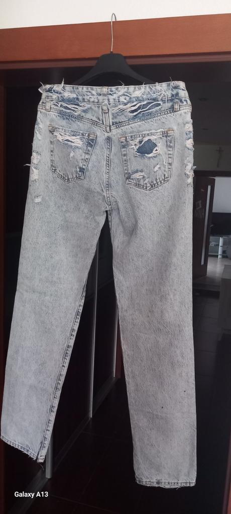 Roztrhané rifle veľ 34, 34