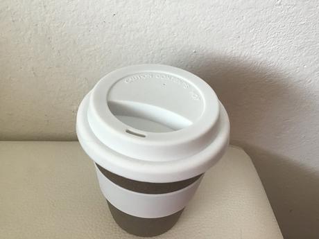 Bambusový pohár so silikónovým vrchnákom, biela,