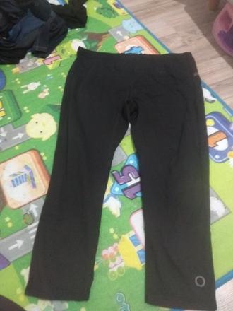 Športové legíny, l