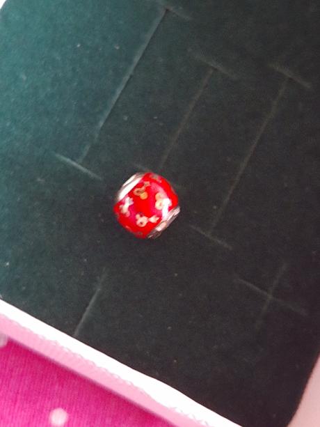 Korálka - poštovné v cene,