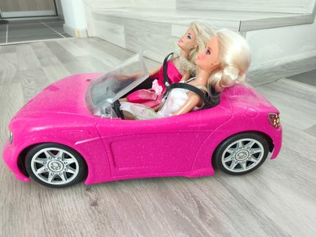 Barbie auto s bábikami, 