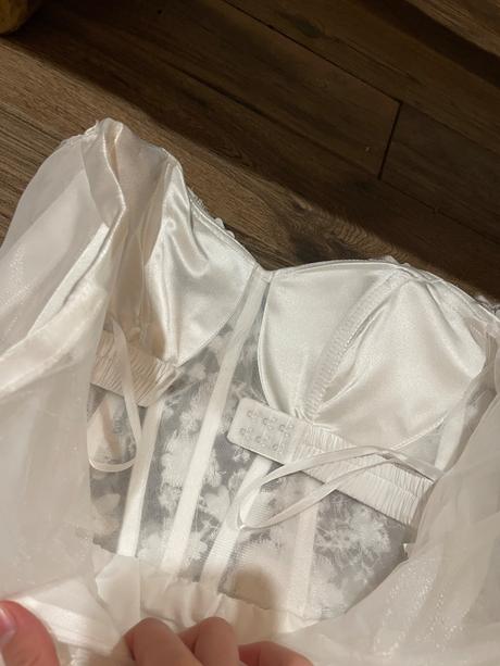 Popolnočné krátke šaty nové, s