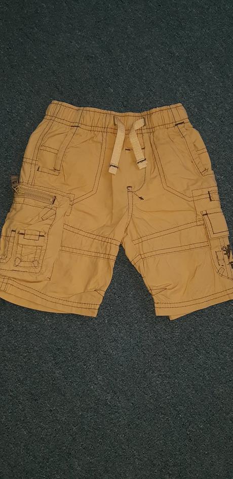 Šortky, next,80