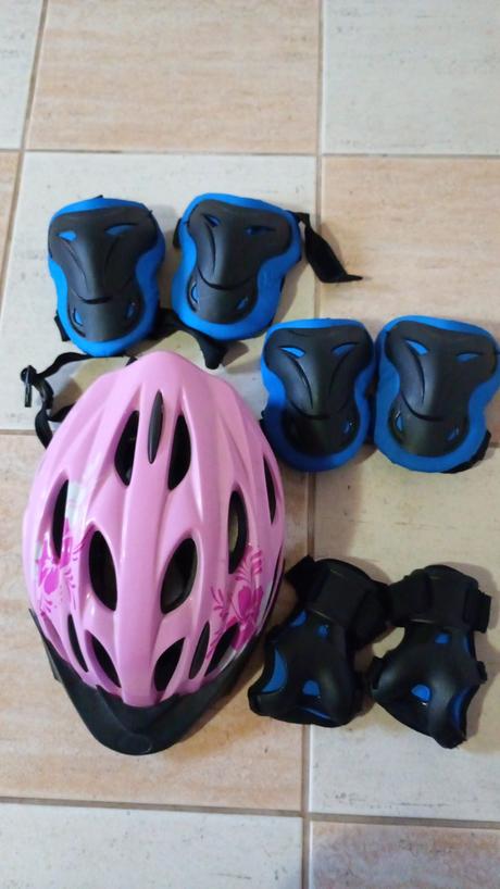 Cyklisticka prilba + chraniče s/m, s