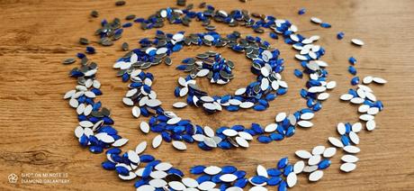 Ozdobné kamienky 5x10 mm - rozne farby, 