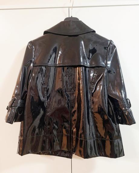 Cierna leskla bunda juicy couture, xs