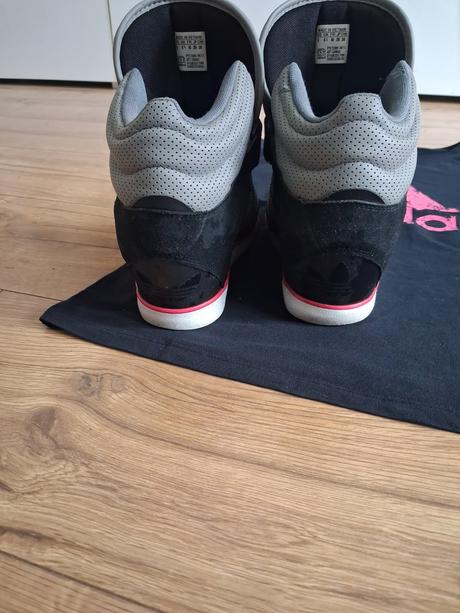 Tenisky adidas + tricko, adidas,39