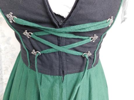 Bavorsky štyl.pekny kvalitny kroj, 36