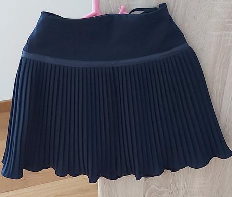 Dievčenská sukňa, 122