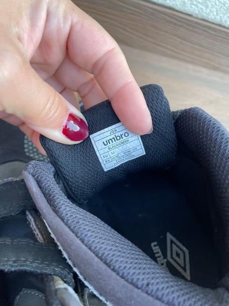 Topanky umbro, umbro,35