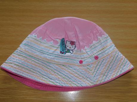 Obojstranný klobúčik , sanrio,86