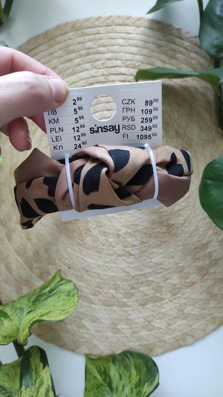 Čelenka s uzlom sinsay, sinsay