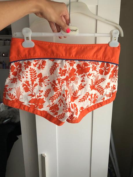Dámske kvetovane kraťasy, kenvelo,s