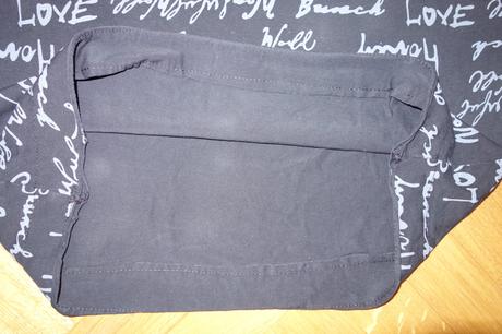 Popísaná mikina s veľkým golierom m/l, m