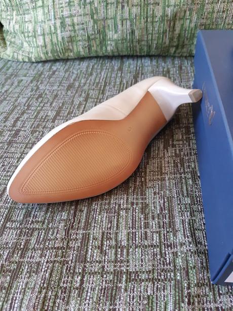 Kozene lodicky caprise, 38