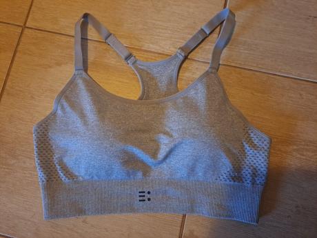 Sportova podprsenka vel.m, f&f,m