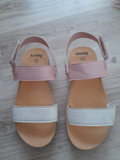 Sandálky, sinsay,35