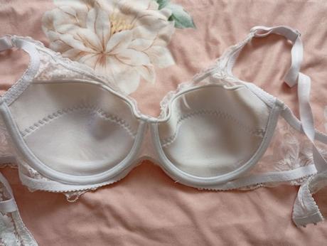 Biela podpsenka 80/c, l