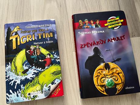 Tigrí tím, spevákov amulet, 