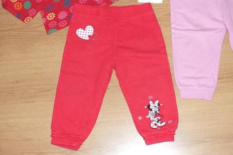 2x tricko s teplackami, vyborny stav, next,86