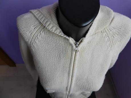 Sveter na zips s kapucou m, m