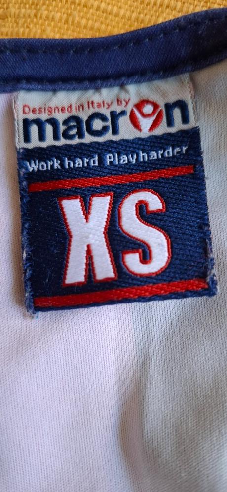 Dres č. 6, xs