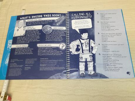 The space creativity book + stickers wi19,