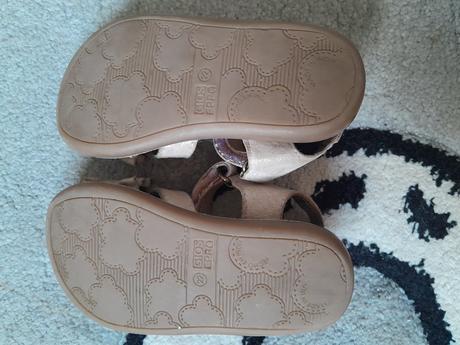 Gioseppo kožené nude sandále, 22