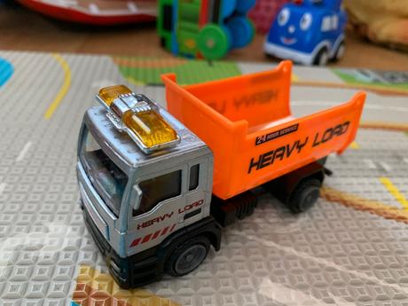 Nákladné autíčko,