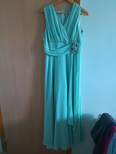 Spoločenské šaty, 44