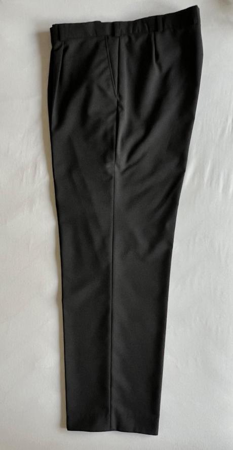 Elegantný čierny oblek ozeta, kvalitný a štýlový, 26