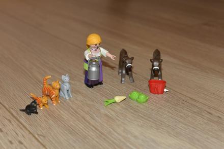 Playmobil mačky a teliatka, 