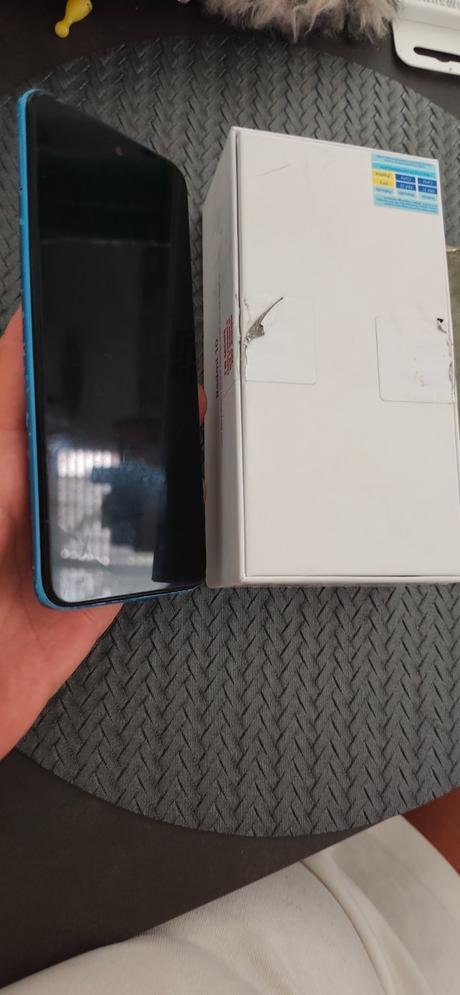 Predám mobil xiaomi redmi note 10 5g vo farbe nigh, xiaomi
