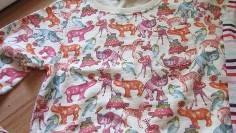 Mikina, tričko a rifle, 140–152