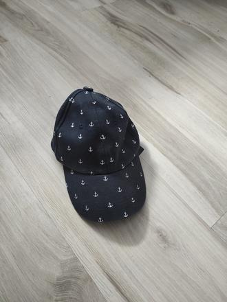 Kotvičky šiltovka, 