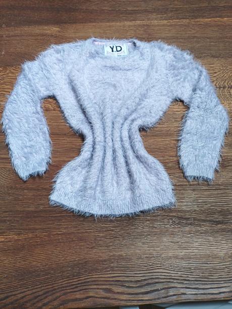 Bledofialovy chlpatý sveter v. 146, 146