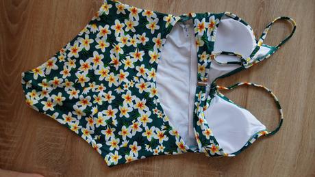 Cele plavky, ad style,s