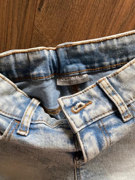 Dievčenské rifľové kraťasy, 140