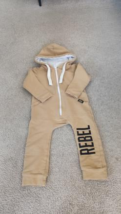 Overal rebel, veľ. 92, rebel,92