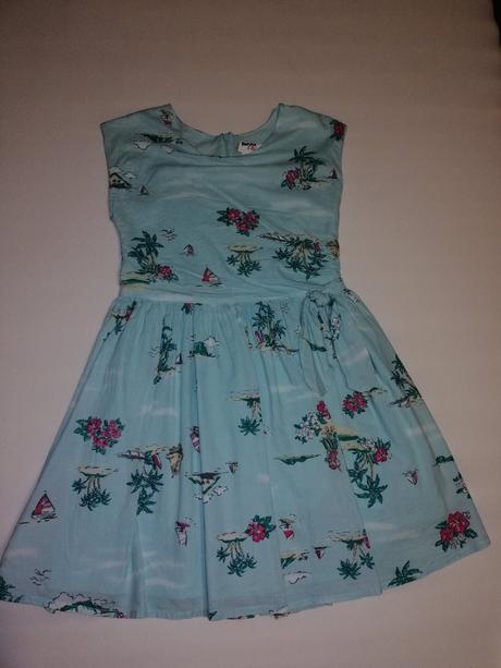 Dievčenské šaty, 122