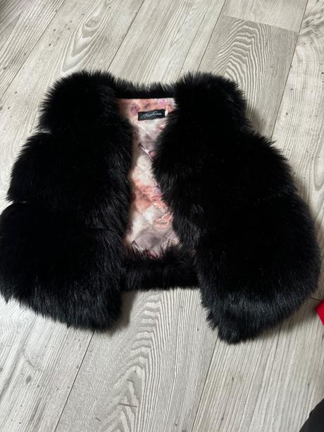 Kožušinovú vesta, 140