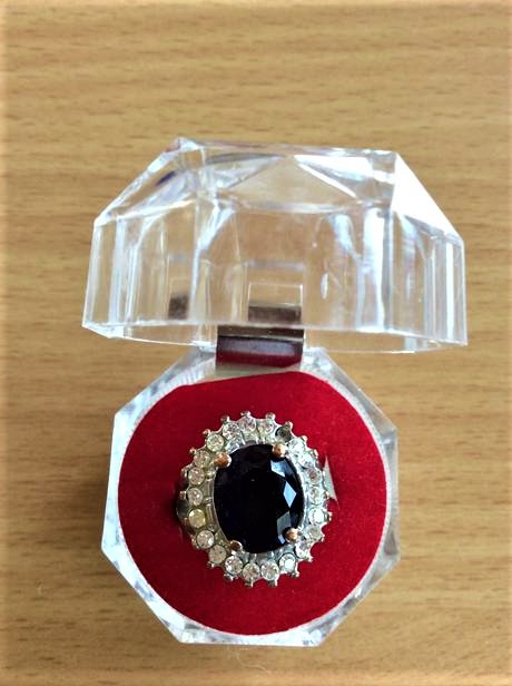 Starožitný prsteň,