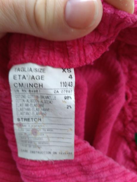 Menžestrová suknička, benetton,110