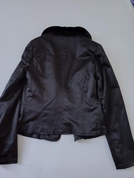 Čierne sako, amisu,34