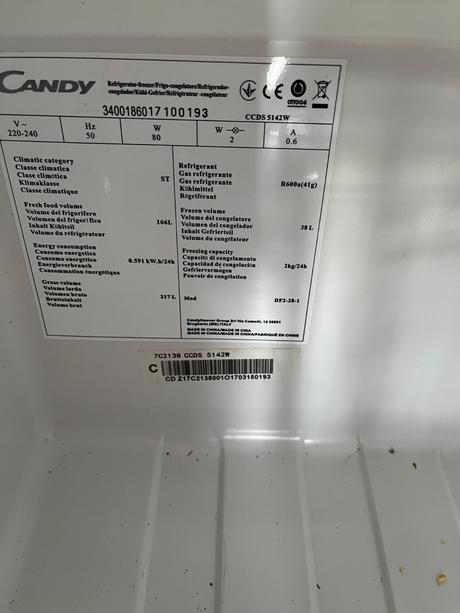 Chladnicka s mrazničkou candy, 