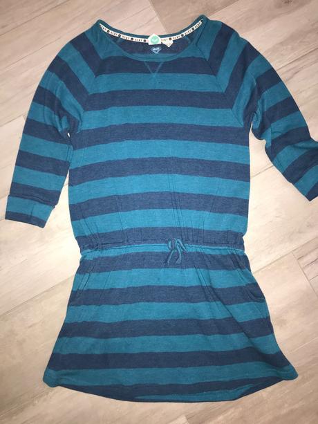 Krásne svetríkové šaty z usa, roxy,164