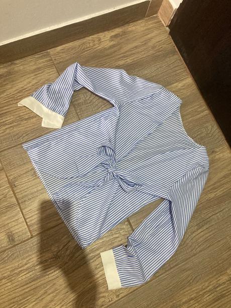 Košeľa s holým chrbtom, s