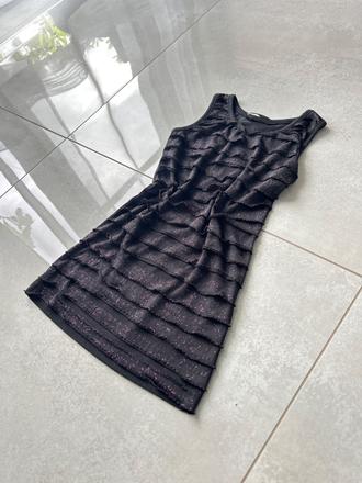 Dressed to party, 104