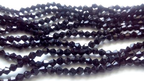 Korálky sklenené brúsené 4 mm, 