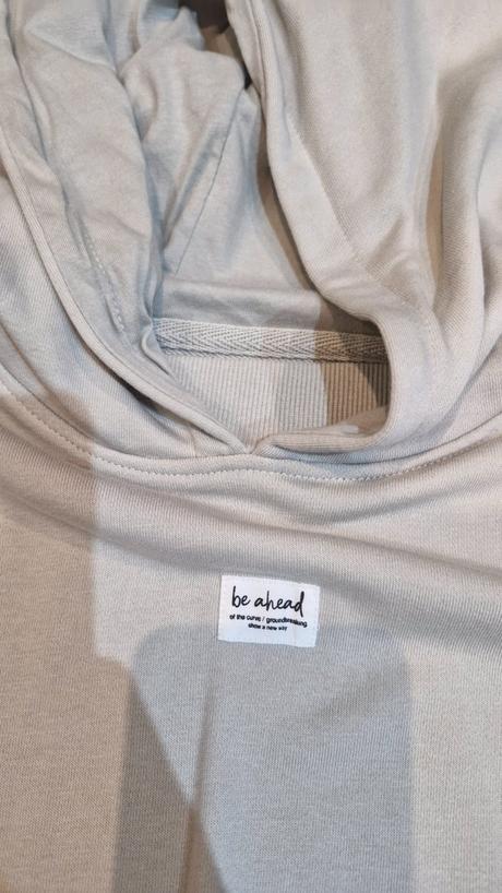 Mikina s kapucňou, reserved,152